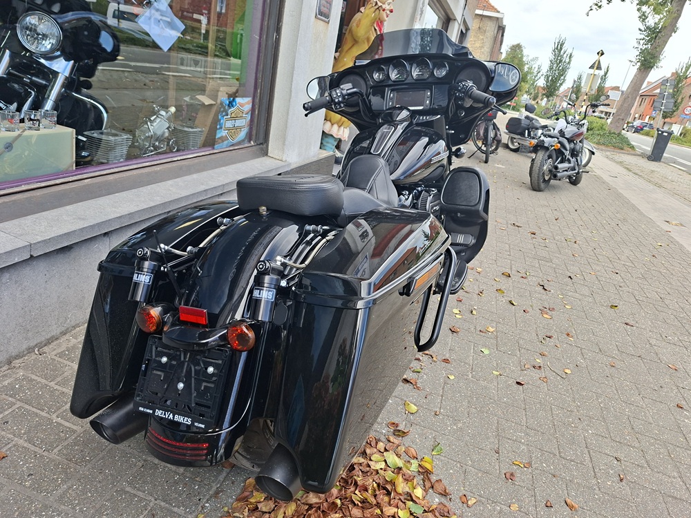 Harley Davidson FLHXS 107 Streetglide special year 2018 - 38332km