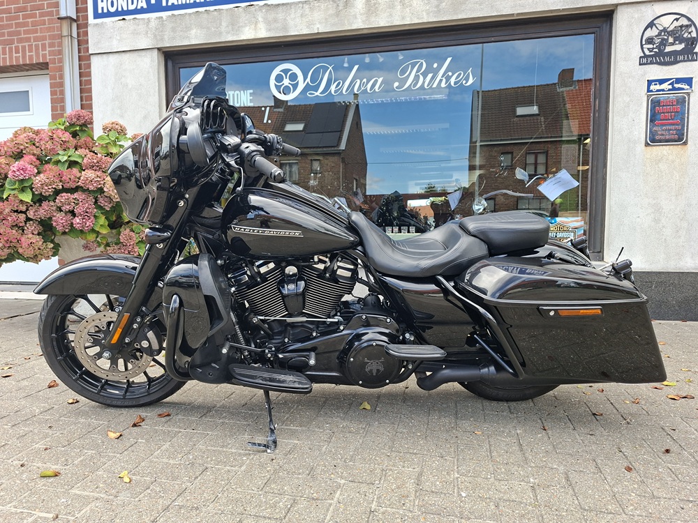 Harley Davidson FLHXS 107 Streetglide special year 2018 - 38332km