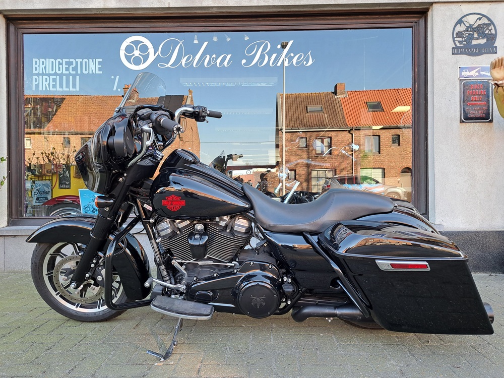 Harley Davidson FLHX 107 Streetglide year 2021 - 6121km