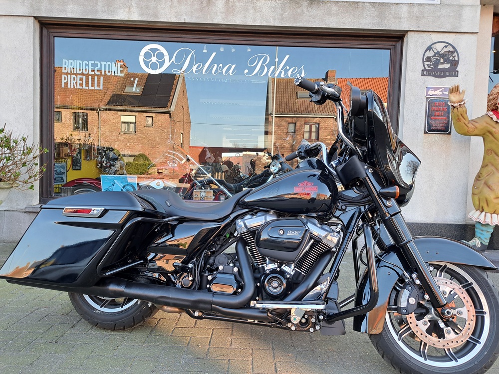 Harley Davidson FLHX 107 Streetglide year 2021 - 6121km