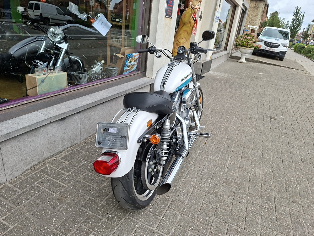 Harley Davidson XL883l SUPER LOW